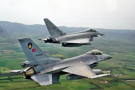 美英打击胡塞，土耳其也没闲着，空袭伊拉克叙利亚，2天歼敌45人图片