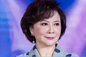 原来他就是蔡明的儿子，现实证明，如今的蔡明确实是个贤妻良母！图片