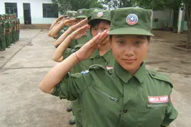 【缅北真实见闻】果敢女兵南湖塘奔赴腊戍外围：风餐露宿步行三天图片