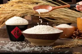一粥一饭，当思来之不易；半丝半缕，恒念物力维艰图片