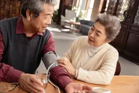 低压高，有多可怕？6大原因最常见，看看您是哪个？医生来解读图片