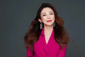 山东退伍女兵下海经商，把门窗销往全球68个国家，深受北美人青睐图片