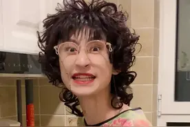 在我妈面前化身杠精，多少是有点草率了…… #青岛大姨  #全能妈妈视频封面