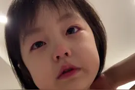 你们要的剪头发后续来了……4岁女儿的一番话让我五味杂陈，我上辈子到底做了什么好事，这辈子才能拥有你这么温暖的天使#人类幼崽到底有多可爱 #人类幼崽成长记 #母女日常 #内容过于真实 #你家孩子也这样吗视频封面