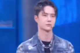 听 #王一博  解释一下那些奇奇怪怪的裤子叭~视频封面
