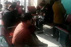滕州人民医院七楼手术室，家属等待区。视频封面
