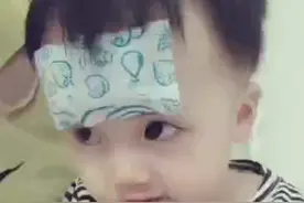 十个月大宝宝39度高烧不退急坏宝妈！看宝妈如何应对！视频封面