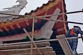 在木建筑上画彩绘你们见过吗?第一天——丙烯颜料填上基础颜色～视频封面