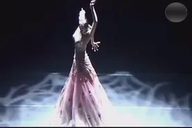 极其罕见杨丽萍《孔雀》西安站《雀之灵》, 不愧是中国的舞魂视频封面