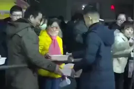 初中生正月七天内摆摊赚2万元怎么做到的？视频封面