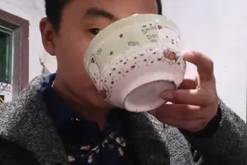 30岁奶爸嘴馋，抢儿子母乳喝，才九天的萌娃都笑了视频封面