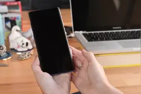 三星Galaxy Note10 +拆解！【iFixit】视频封面