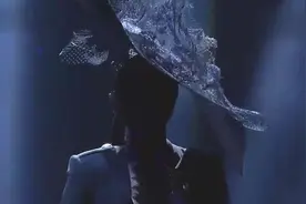 陈冰一首《老男孩》，音域起伏画风有变，太震撼了！视频封面
