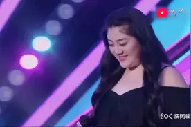 36岁阿姨竟嫁给闺蜜儿子，现场讲述神奇相亲经历，观众们都笑趴了视频封面