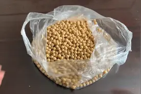 常吃黄豆能长寿？这个说法是真的吗？听听营养专家怎么说！视频封面