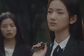 校园两大美女化妆比赛结果，让在场人惊艳，高手就是不一样视频封面