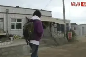 日本小哥在中国农村蹭饭，碰到91岁会说日语的老大爷，有点尴尬视频封面