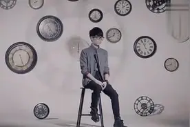 李行亮《回忆里的那个人》图片