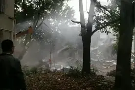 深圳南苑新村今日开拆～等待拆迁11年的业主说：再不拆我六十了～视频封面