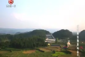 打工男子了不起，不怕脏累养羊致富带领贫困户脱贫好样的视频封面