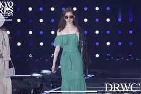 可盐可甜的日本女明星新木优子 T台走秀 她身上的裙子好好看视频封面