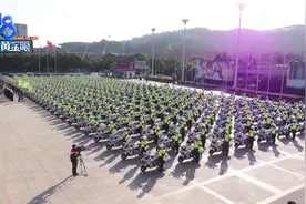 杭州“铁骑”全新出发  安全提速处警更快视频封面