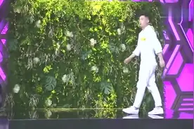 谷嘉诚，文艺浪漫男的求婚方式，迪丽热巴害羞了！视频封面