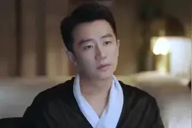电影中的黄轩 VS 电视剧中的黄轩，简直是平行世界的两个人！视频封面