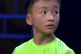 吉尼斯世界跳绳冠军，看他跳的能有多快！30秒208下如同打桩机_视频封面