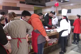 27岁小伙从十堰到武汉学习烧烤，听说利润能达七八成，心动了！视频封面