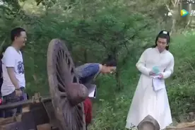 扶摇花絮：高伟光戏精上身，杨幂笑到无法自拔，都太逗了！视频封面