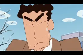 蜡笔小新：爸爸的包竟然和别人拿错了，最终联系到对方人了视频封面