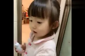 小恬恬每次放屁的时候都这样说，老爸太可怜了，这对话让人爆笑！