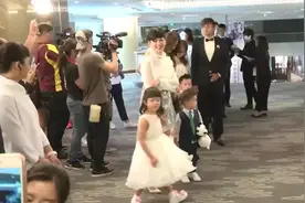 陈乔恩参加赵小侨婚礼现场，看得出小侨真的很幸福视频封面