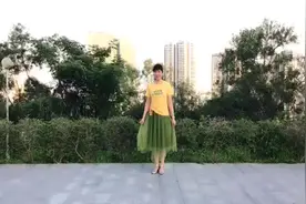 花都雁子广场舞《每天爱你多一点》抒情优美时尚形体舞蹈视频封面