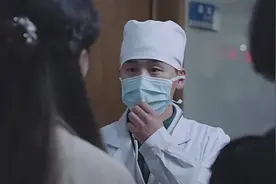 前婆婆病危，美女赶去见她最后一面，前婆婆临死前的话让美女泪崩