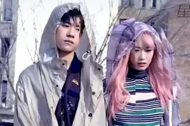 羡慕易烊千玺旁边的这位女生！视频封面