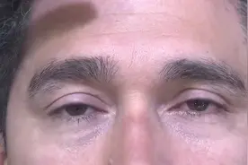 男子眉毛很粗，简单修剪一下，五官都提升了不少视频封面
