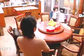 猝不及防！黄圣依二胎出镜，杨子抱小儿子安麟回家！视频封面