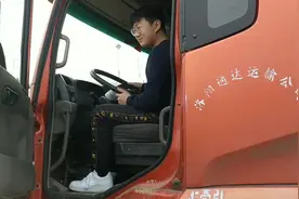 农村十几岁孩子偷开半挂车，真是让人担心视频封面