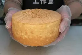 在家想吃蛋糕？教你3个鸡蛋做出好吃的戚风蛋糕，甜香软绵视频封面