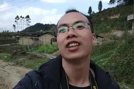 小伙拍摄信宜家乡桃园山庄，世外桃源的生活，一晚120块钱看仙景视频封面