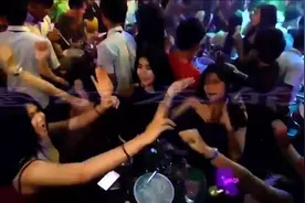 林颐-墨尔本的翡翠（DJ版）MTV视频封面