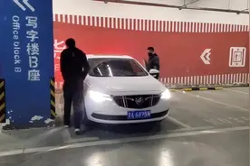 帮同事搬家用货拉拉花了65真实惠，搬家叫朋友还是叫搬家公司合适视频封面