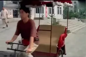 现在全民都是段子手啊！闯个红灯都能和交警说起段子，笑死了！视频封面