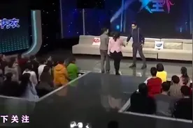 大王小王双胞胎，嫁给双胞胎哥俩，一上台主持人称会不会认错人图片