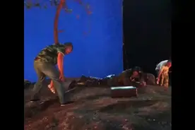 实拍拍片现场，被火烧身的戏都是这么拍的，替身演员真是不容易