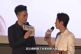 何炅罕见拍摄时尚写真照，45岁帅气依旧，不愧是何美男呀视频封面