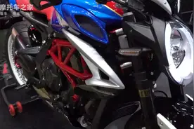 奥古斯塔dragster 800 rr车展实拍，造型设计极具动感，充满暴力视频封面