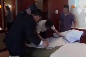 惊险！酒店发生劫持人质案，邹路遥与歹徒展开枪战|新闻当事人视频封面